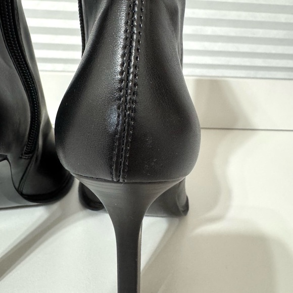Zara Women’s Sleek Black Pointed Heeled Boots - Picture 9 of 9
